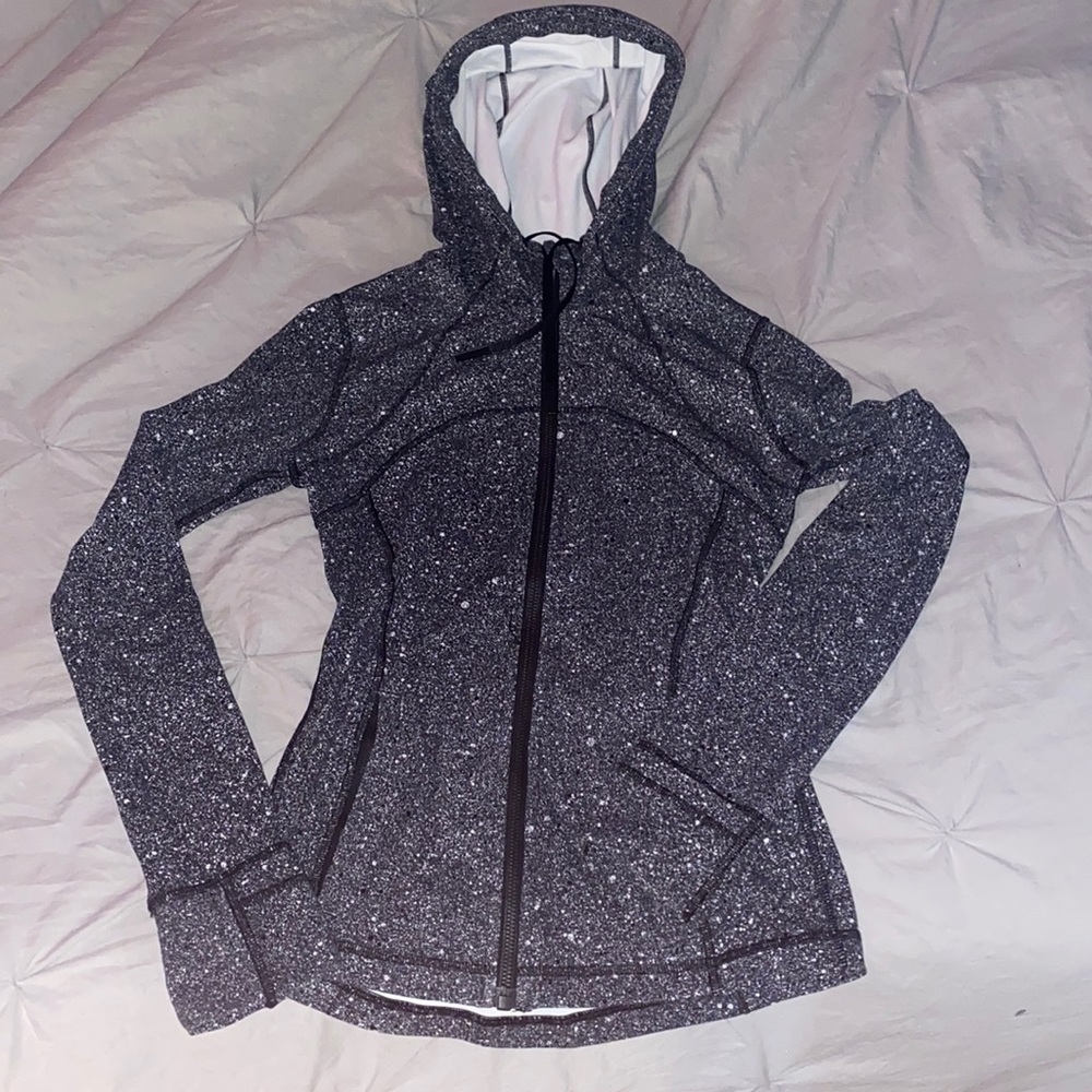 NEVER WORN LULULEMON JACKET